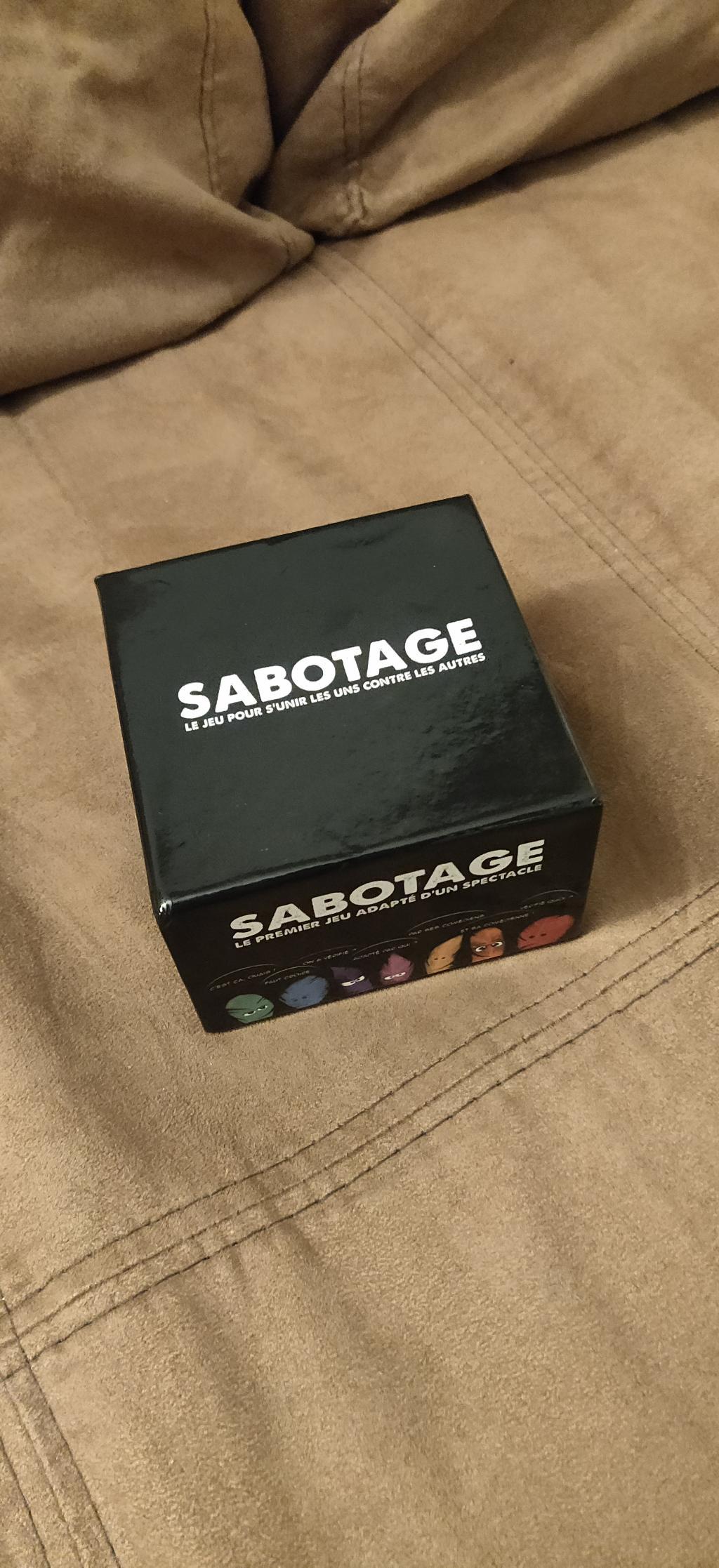 Sabotage Le Jeu Pour S'unir Les Uns Contre Les Autres