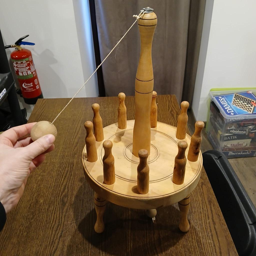 Jeu Du Pendule En Bois